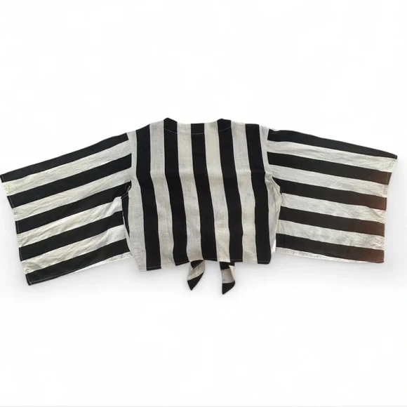 Bold Black and White Striped Tie Front Crop top with Kimono Style Sleeves Bardot - Picture 6 of 7